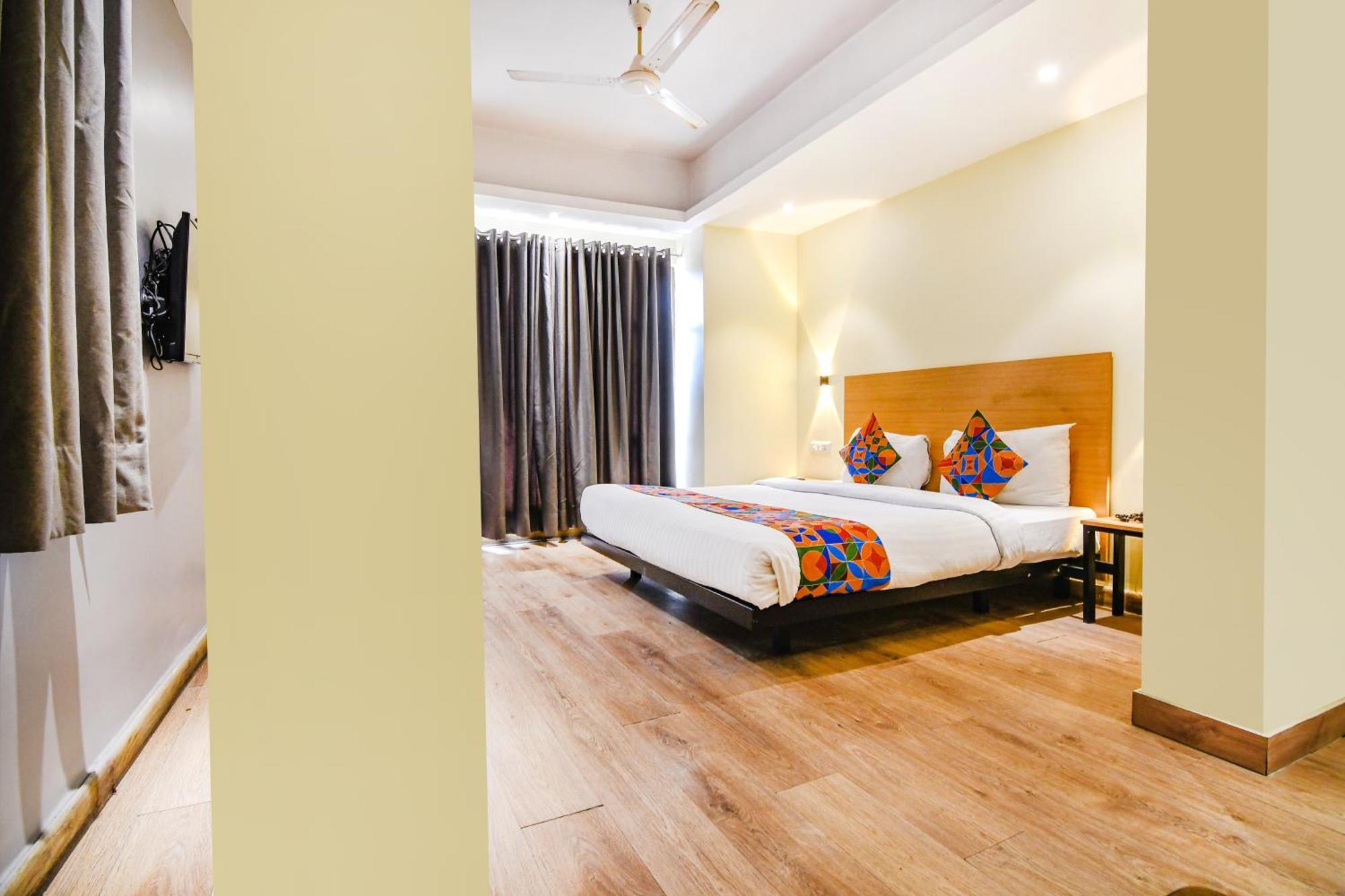 Super Townhouse Suncitel Near Kolkata Airport Hotel Dum Dum Eksteriør billede