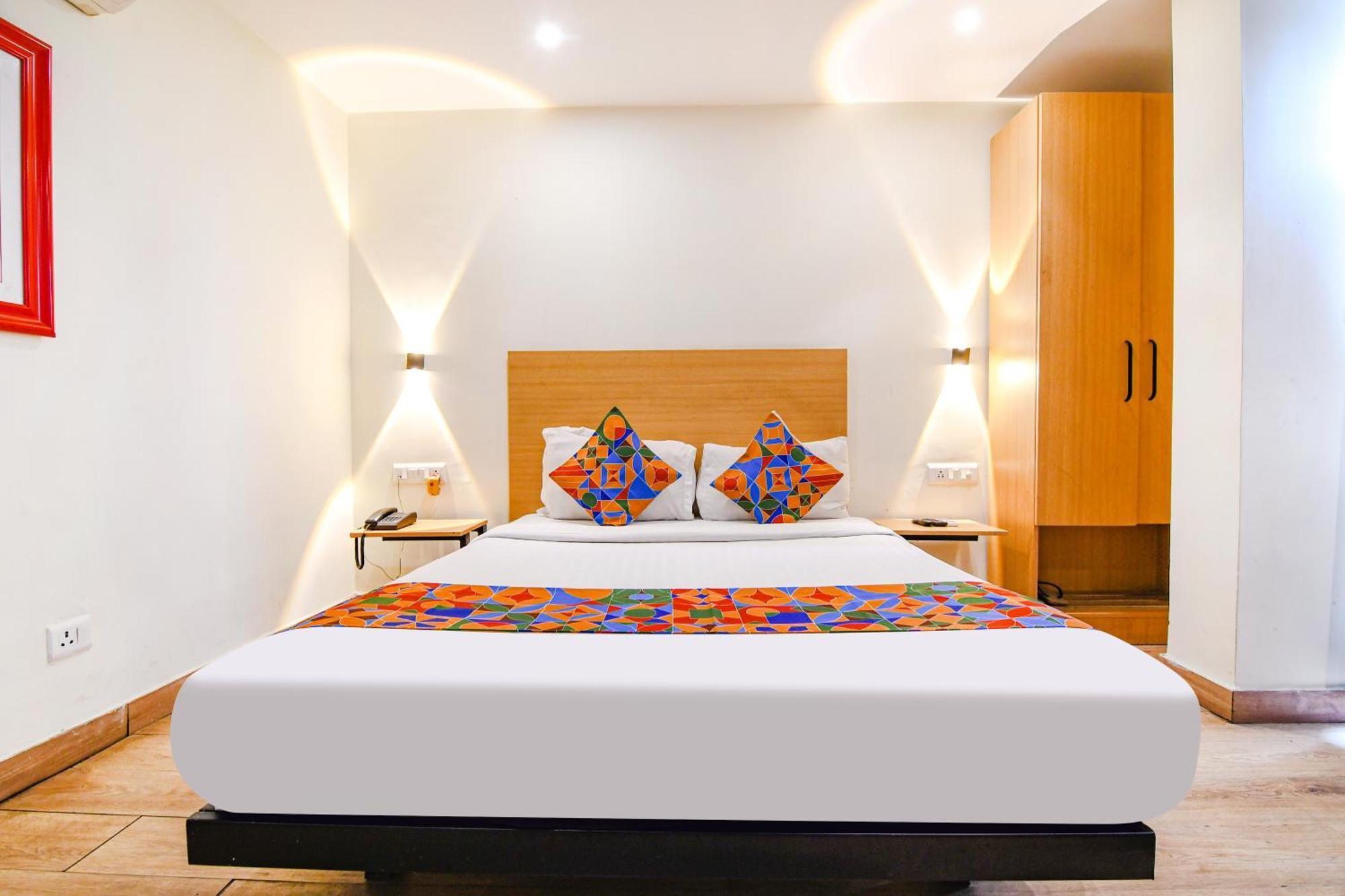 Super Townhouse Suncitel Near Kolkata Airport Hotel Dum Dum Eksteriør billede